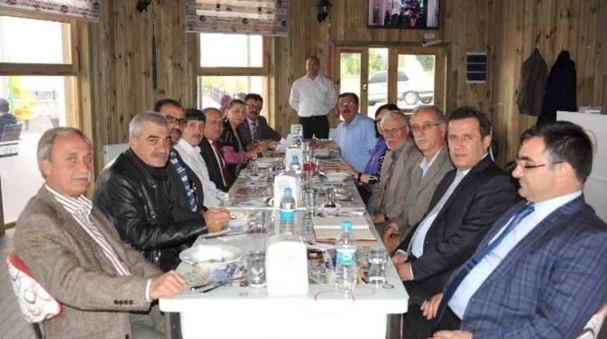 Mahalle Muhtarları Seyir Terasında Bir Araya Geldi