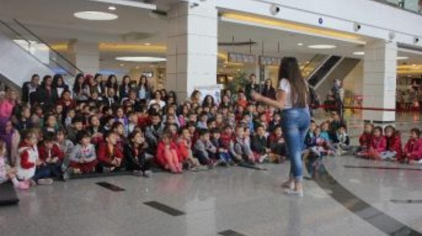 &Ccedil;ocuklara Sağlıklı Beslenmede Farkındalık Etkinliği