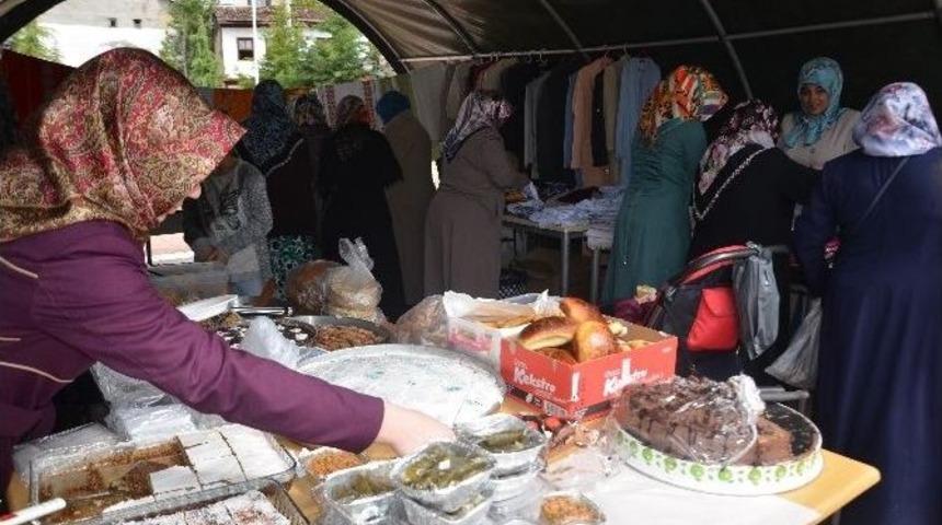 Hanönü’de Yardım Kermesi Düzenlendi