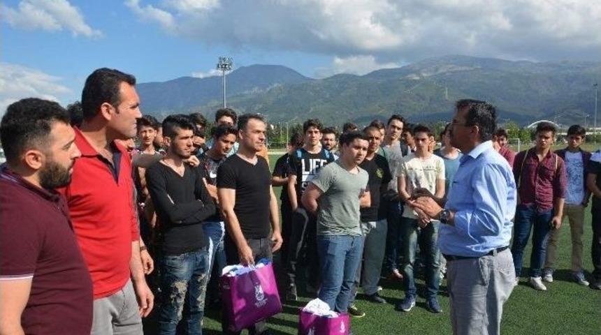 Şehzadeler&rsquo;de Futbol Ş&ouml;leni Başladı