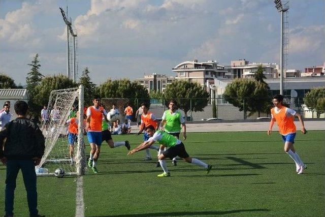 Şehzadeler’de Futbol Şöleni Başladı