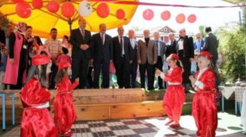 Miniklerden Resim Ve Etkinlik Sergisi