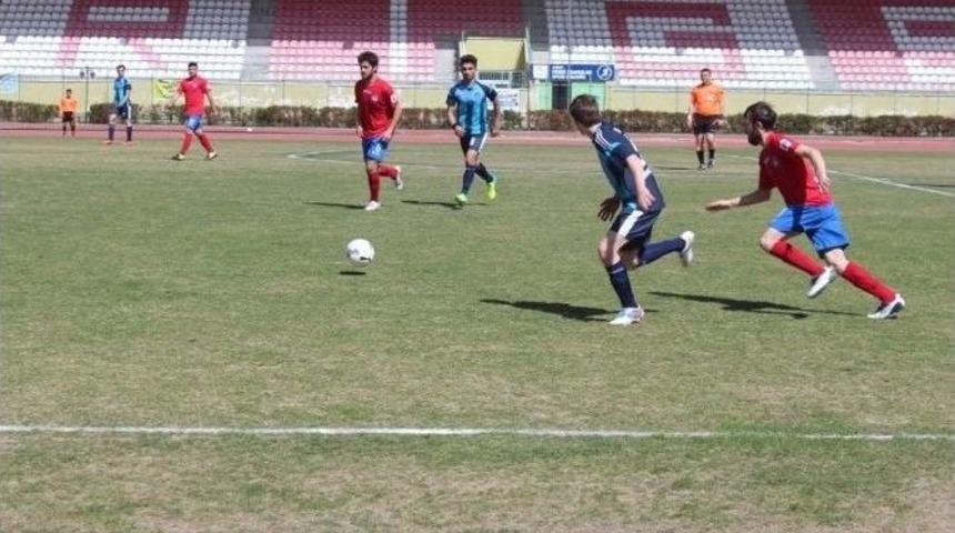 Ağrı&rsquo;da Kredi Yurtlar Kurumları Arası Futbol M&uuml;sabakası