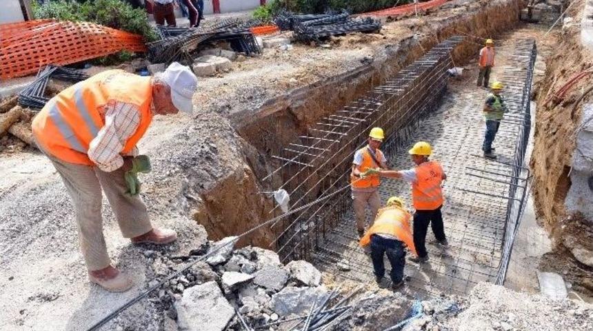 Manavgat&rsquo;ta Yağmursuyu &Ccedil;alışmaları Devam Ediyor