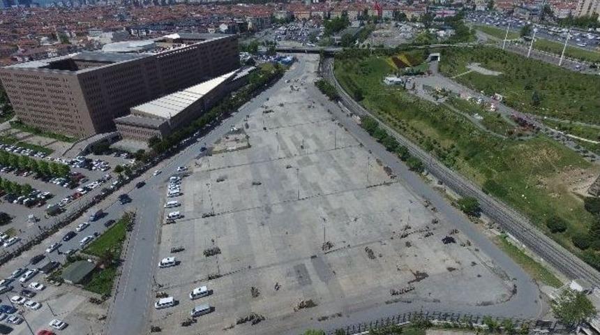 1 Mayıs&rsquo;ın Kutlanacağı Bakırk&ouml;y Halk Pazarı Havadan G&ouml;r&uuml;nt&uuml;lendi