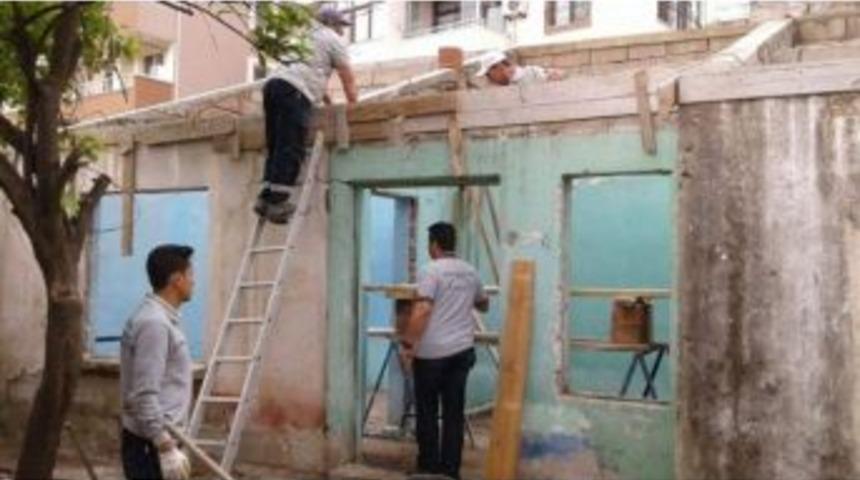 Milas&rsquo;ta &Ccedil;&ouml;p Evde Tadilat Başladı