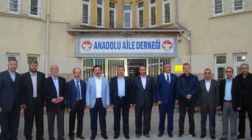 Vali&rsquo;den Anadolu Aile Derneği&rsquo;ne Ziyaret