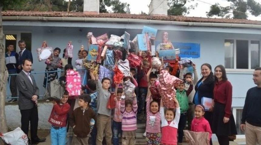 Hayal Ettikleri Oyuncaklara Kavuştular