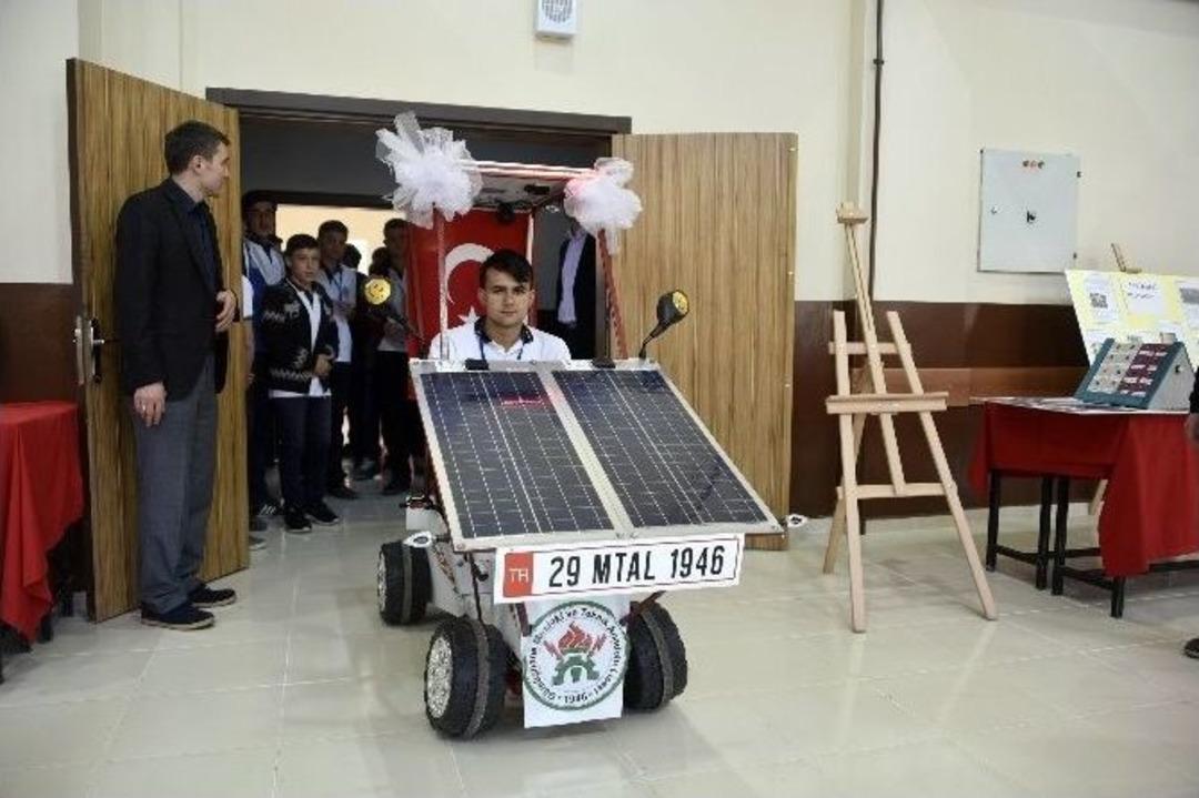 Gen&ccedil; Bilim Adamlarından T&uuml;bitak Bilim Fuarı