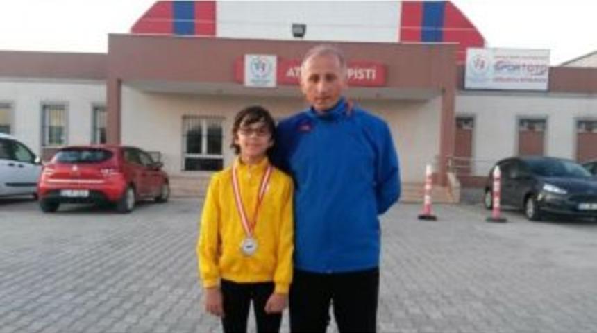 Hasan Efe Akduman İkinci Oldu