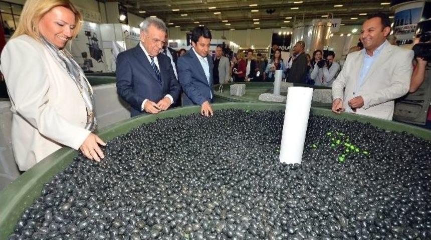 İzmir&rsquo;de &Ccedil;ifte Fuar Heyecanı