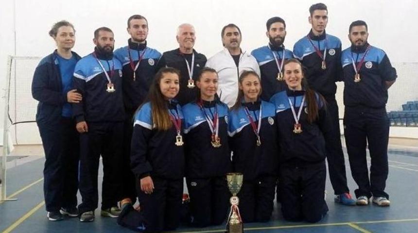 Erzincan &Uuml;niversitesi Badminton Takımı T&uuml;rkiye Şampiyonu Oldu
