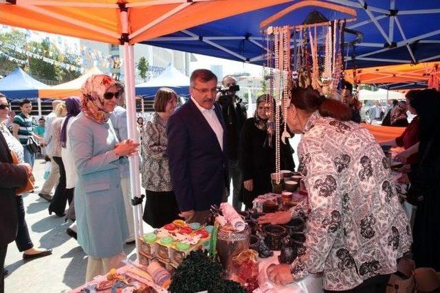 Zeytinburnu’nda Ev Hanımları Okul Yaptırıyor