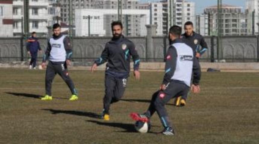 Amed Sfk&rsquo;da Hazırlıklar Başladı