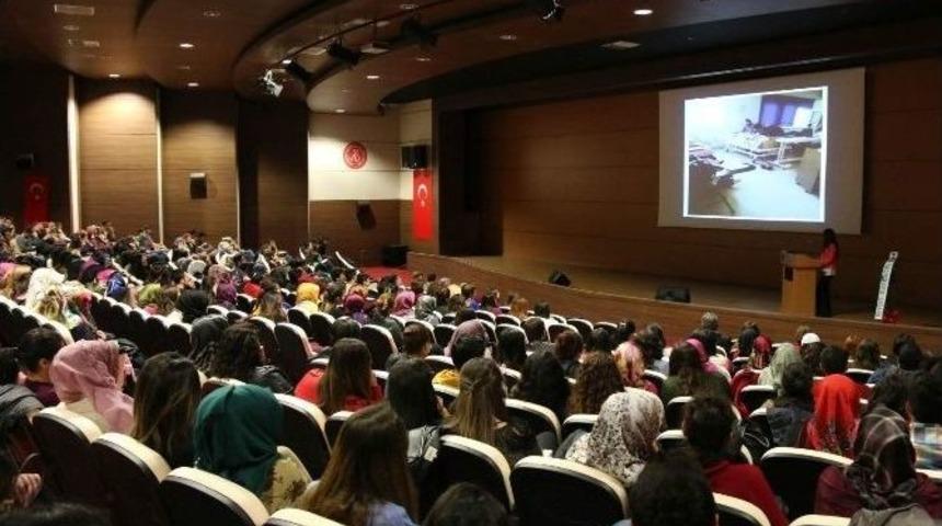 Ne&uuml;&rsquo;de &ldquo;hemşirelik Haftası&rdquo; Kutlandı