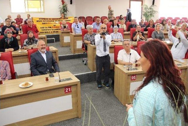 Başkan Çerçioğlu; “aydın’da Tiyatro Oynanıyor”