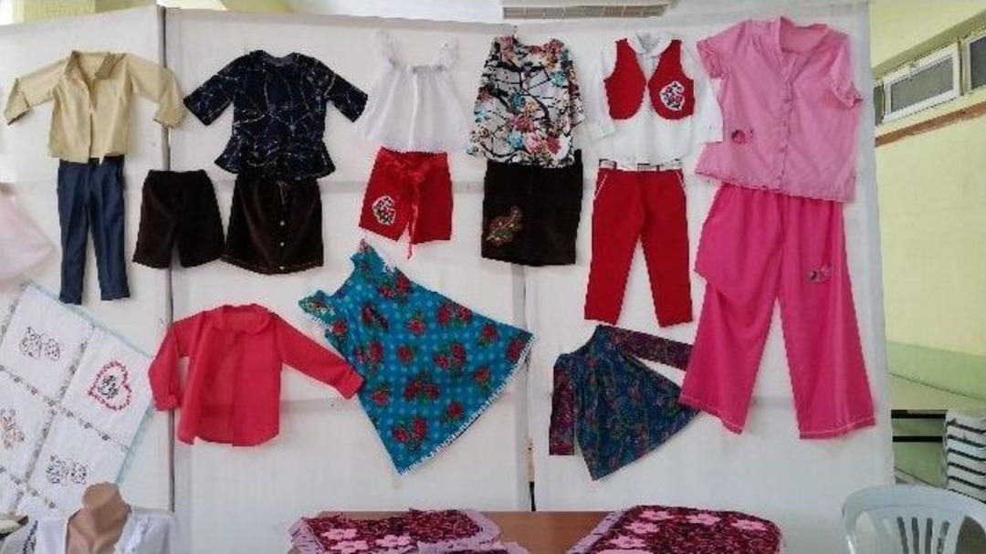 Gediz&rsquo;de Halk Eğitimi Merkezi Yılsonu Giyim-nakış Sergileri Başladı