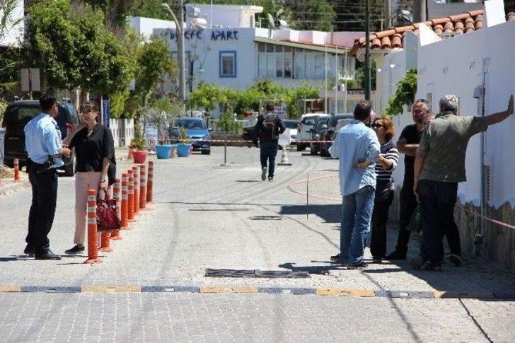 Arazisinden Geçen Caddeyi Zincirle Kapadı G1