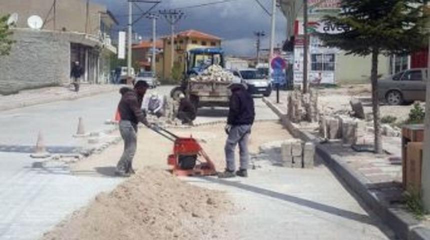 İscehisar’da Parke Taşları Yenileniyor