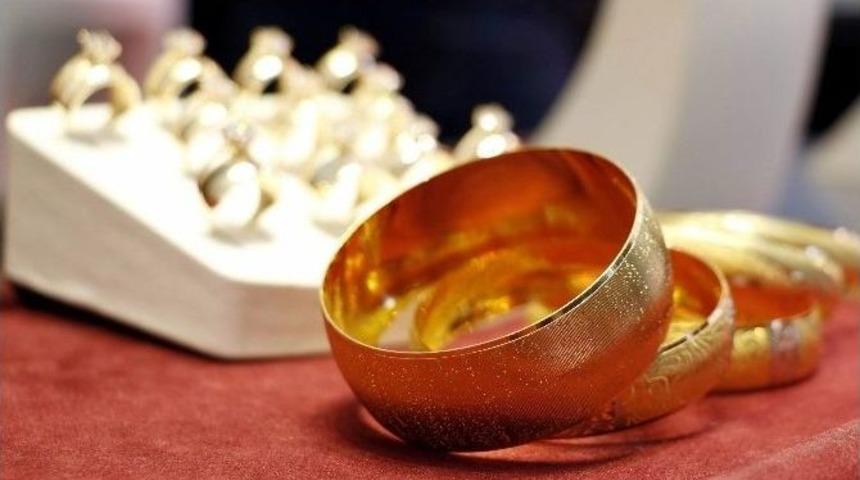 D&uuml;ğ&uuml;n Sezonuyla Birleşen Faiz İndirimi Kuyumcuların Umudu Oldu