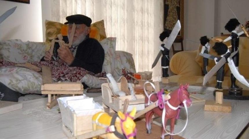 92 Yaşında Ağa&ccedil;lara Hayat Veriyor