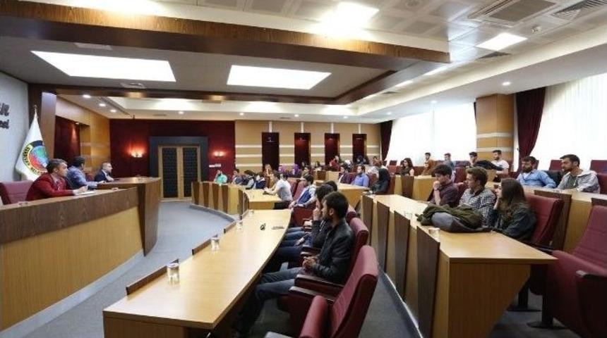 Sa&uuml; &Ouml;ğrencileri Kent Bilgi Sistemleri İle İlgili İlk Saha &Ccedil;alışmasını Serdivan Belediyesi İle Yaptı