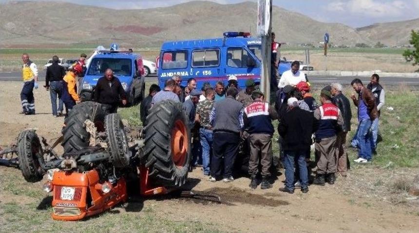 Devrilen Traktörün Altında Öldü