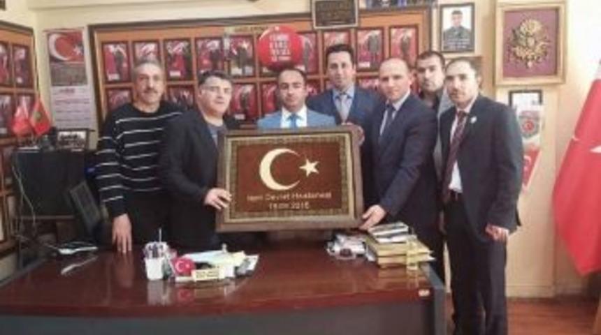 İspir İl&ccedil;e Devlet Hastanesi Y&ouml;neticilerinden Harp Malul&uuml; Gaziler Şehit Dul Ve Yetimleri Derneğine Ziyaret