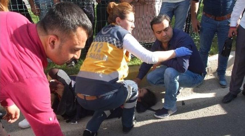 Hafif Ticari Ara&ccedil; Yayaya &Ccedil;arptı: 1 Ağır Yaralı