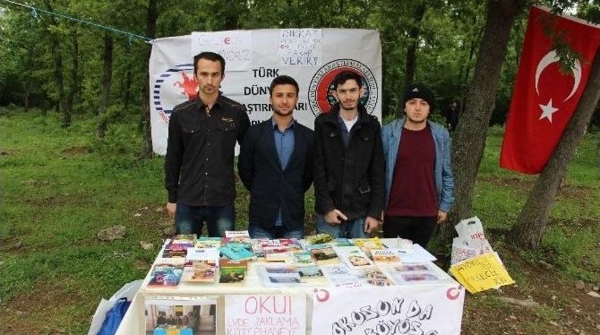 T&uuml;dat, İki K&ouml;y Okuluna Daha K&uuml;t&uuml;phane Kuruyor