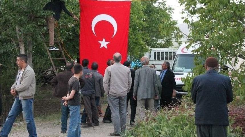 Şehit Ateşi Elazığ&rsquo;a D&uuml;şt&uuml;