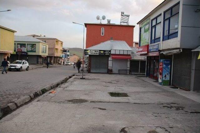 Varto’da Şehit Edilen Özel Harekatçının Ardından Esnaf Kepenk Kapattı