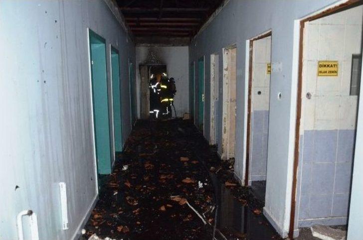 Eski Devlet Hastanesi Ek Binasında Yangın G1