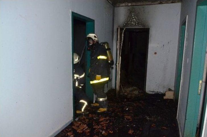 Eski Devlet Hastanesi Ek Binasında Yangın G2