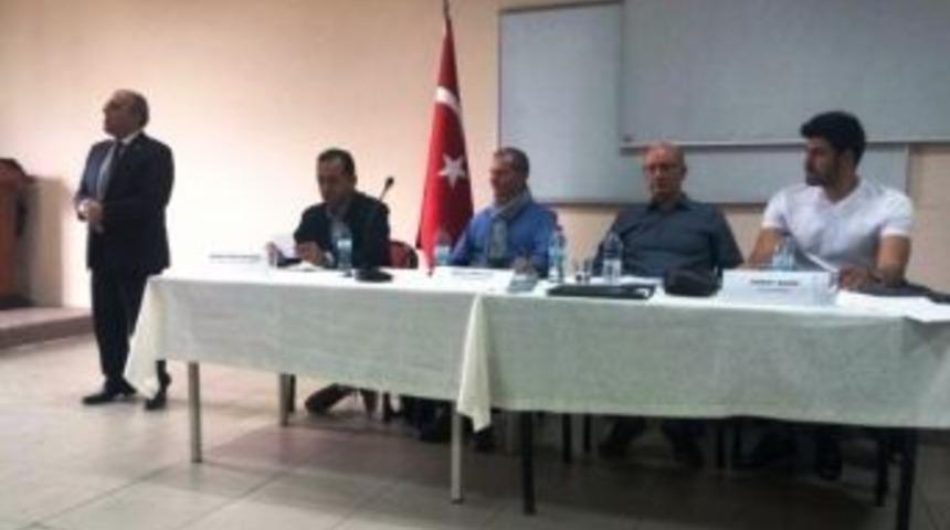 &ldquo;t&uuml;rkiye Voleybol Liglerinde, Antren&ouml;r, Hakem, Sporcu İlişkileri&rdquo; Panelde Tartışıldı