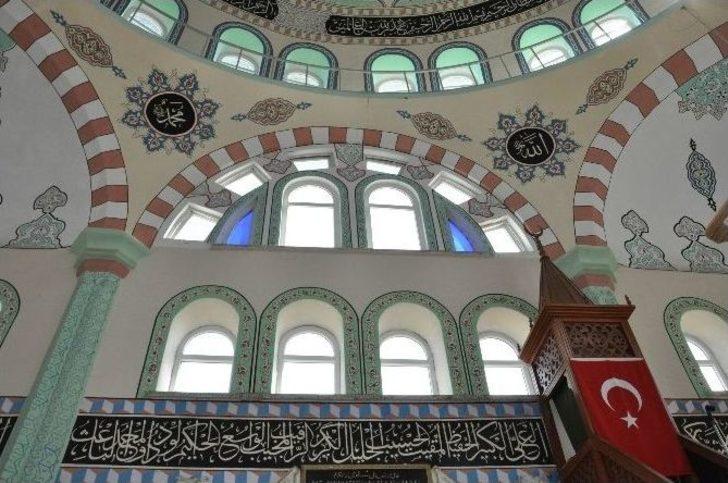 İsabeyli Çarşı Camisinin Pencereleri Yenilendi G4
