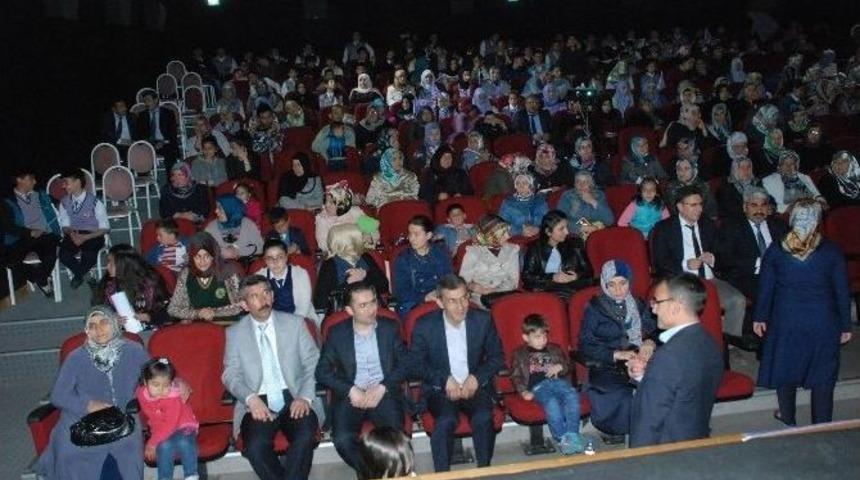 G&uuml;r&uuml;n&rsquo;de Kutlu Doğum Haftası Kutlandı