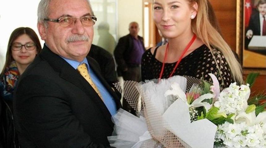 Yabancı &Ouml;ğrencilerden, Sivas Belediyesi&rsquo;ne Ziyaret