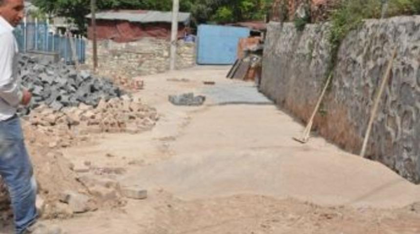 Dilovası Sokaklarında Parke &Ccedil;alışmaları Devam Ediyor