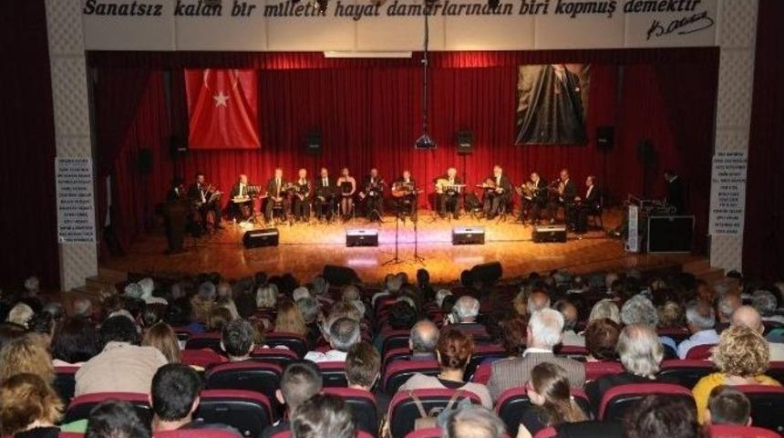Urla Fasıl Topluluğu&rsquo;ndan M&uuml;zik Ziyafeti