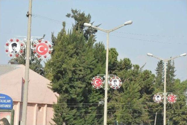 Atatürk Caddesi, Atatürk Ve Ay-yıldızlı Ledlerle Süslendi