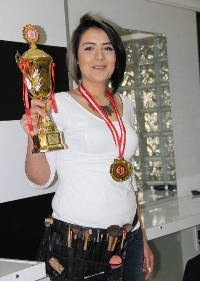 Türkiye Şampiyonundan Makyaj Sırları