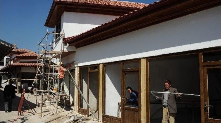 Akşehir Arasta &Ccedil;arşısı&rsquo;nda Tarihi D&ouml;n&uuml;ş&uuml;m