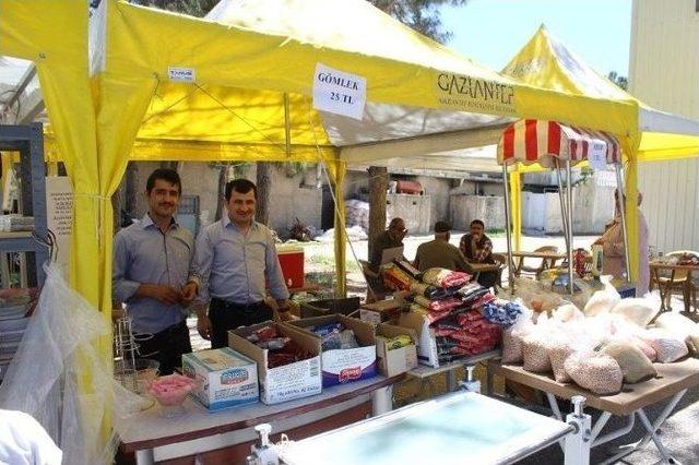 Öğrenciler İçin Kermes Düzenlendi