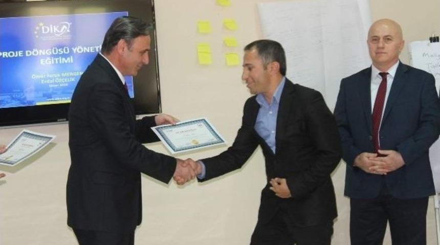 Dika&rsquo;dan 23 Kurum Personeline Sertifika Verildi