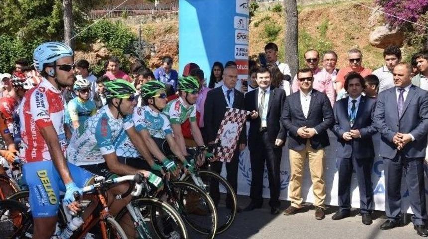 52. Cumhurbaşkanlığı Bisiklet Turu&rsquo;nda 5. Etabın Startı Verildi