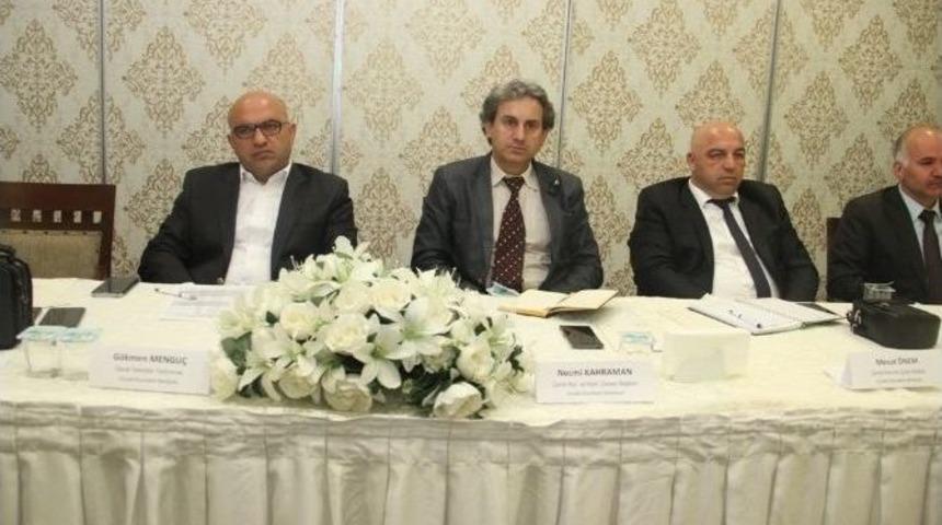 Genel Sekreter Yardımcısı Meng&uuml;&ccedil;, İl&ccedil;e Başkan Yardımcılarıyla Buluştu