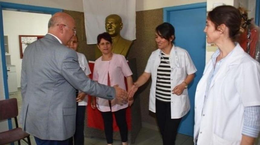 Başkan Eşkinat G&ouml;rev Başındaki Ebeleri Ziyaret Etti