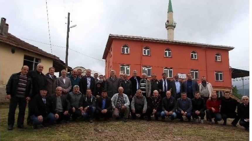 Başkan Karaosmanoğlu, G&ouml;lc&uuml;k&rsquo;&uuml;n K&ouml;ylerini Ziyaret Etti
