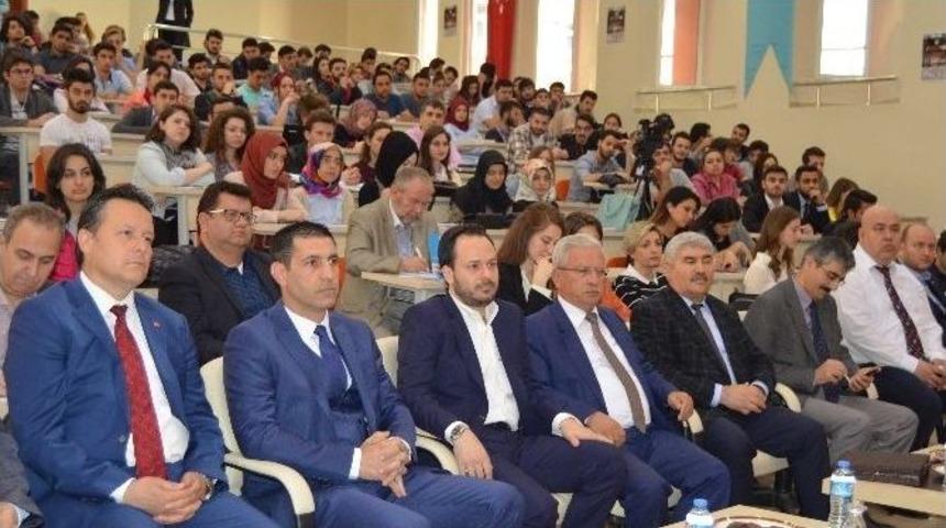 Ba&uuml;&rsquo;de "işte Rekabet" Paneli